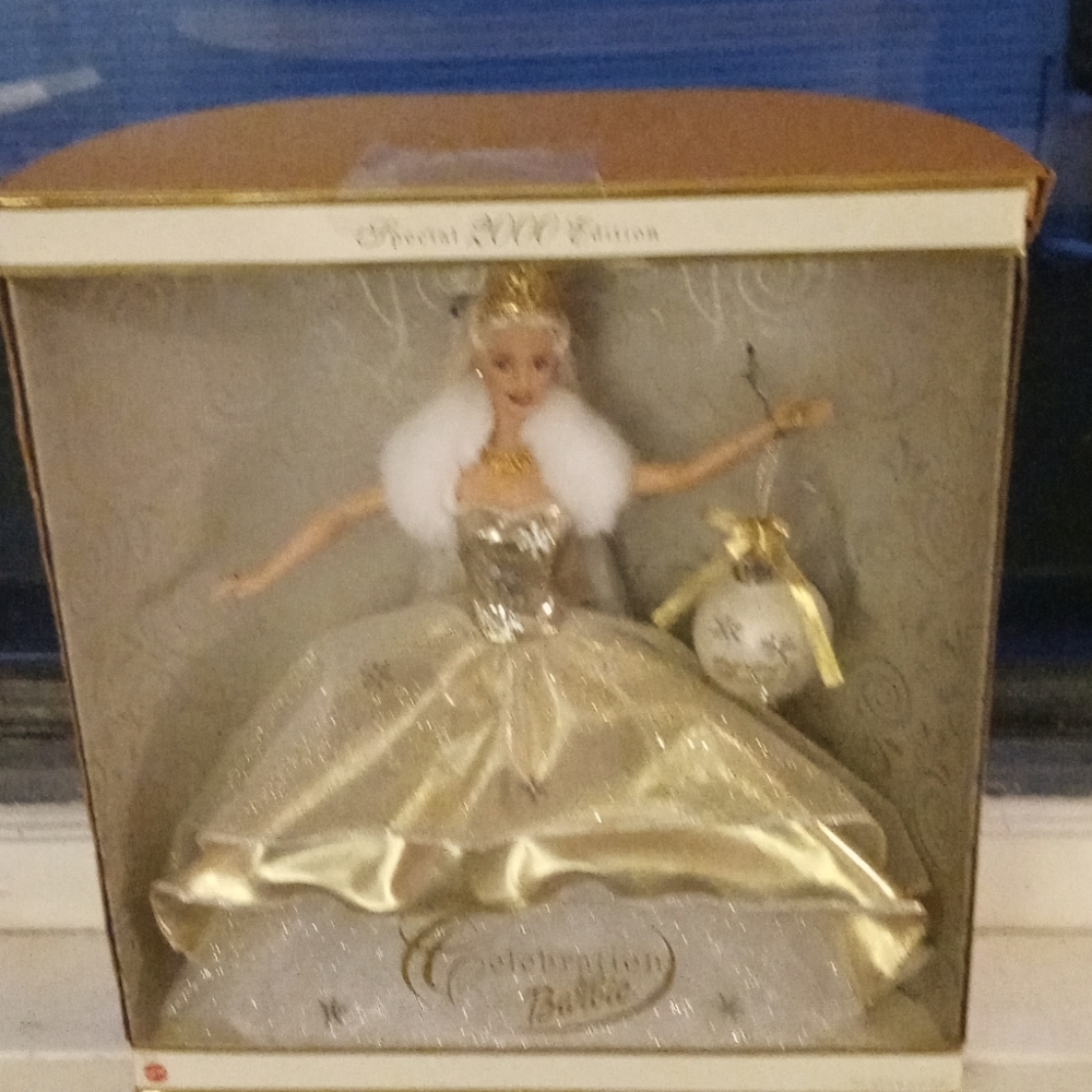CELEBRATION BARBIE SPECIAL 2000 EDITION WITH HALLMARK ORNAMENT. HARD TO FIND.